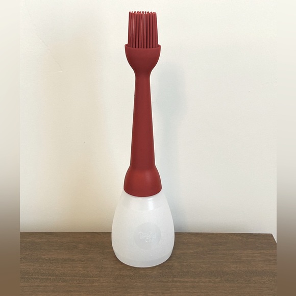 PAMPERED CHEF BARBECUE BASTING BOTTLE WITH SILICONE BRUSH #2704 - Picture 4 of 6